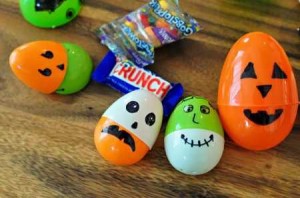 \"Easter-eggs-for-halloween-decorations-2\"